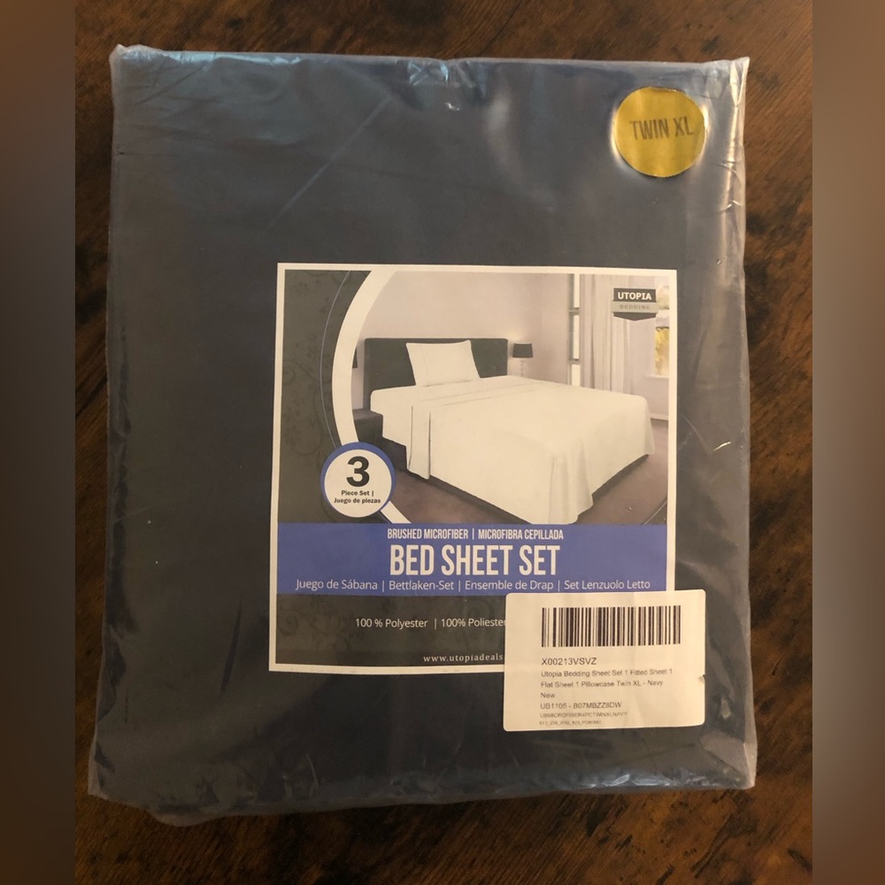 Utopia Brushed Microfiber Twin XL Sheet Set in Navy